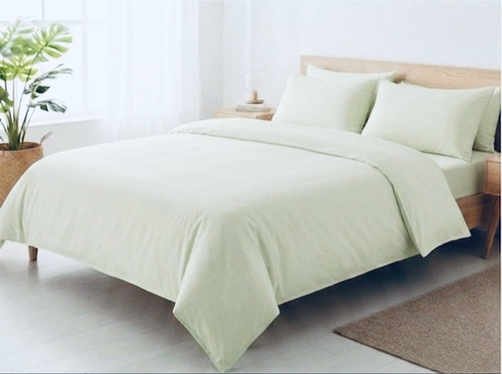 Plain Duvet Cover – Elegant Design