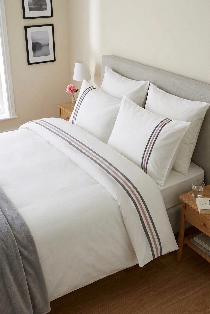 6-Piece Bedding Set – Plain Fitted Sheet & Duvet Cover with 3 Lines