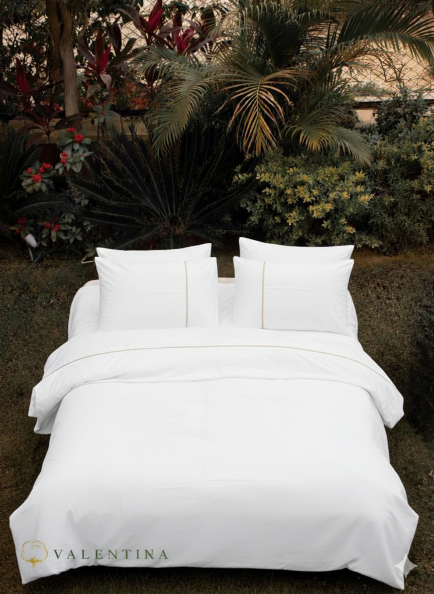 6-Piece Bedding Set – Plain Fitted Sheet & Duvet Cover with Line